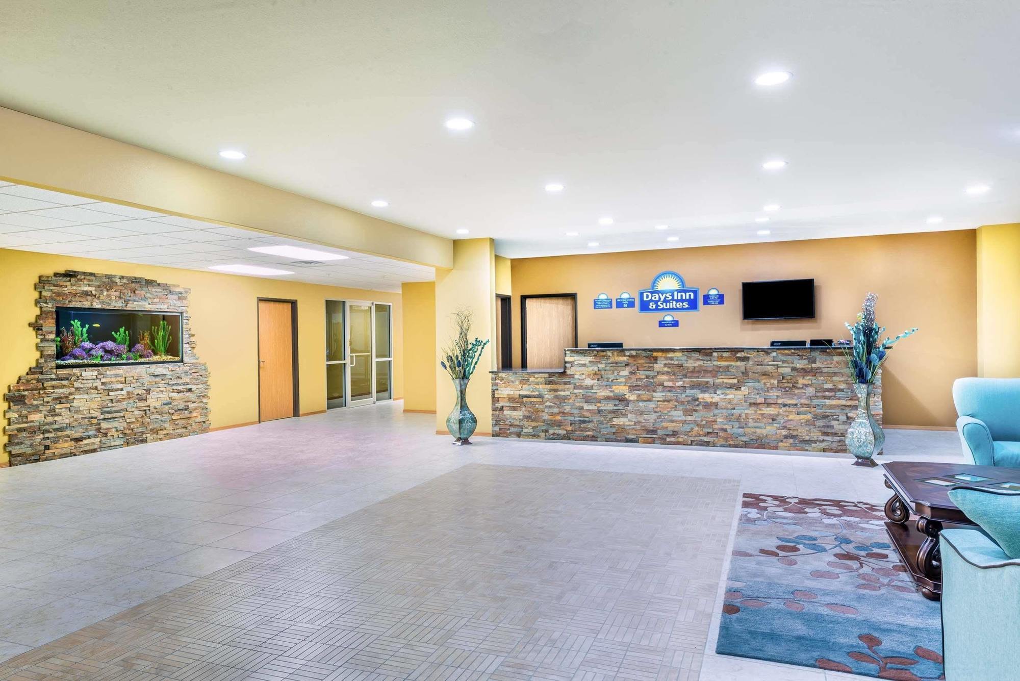 Days Inn & Suites By Wyndham El Dorado Bagian luar foto