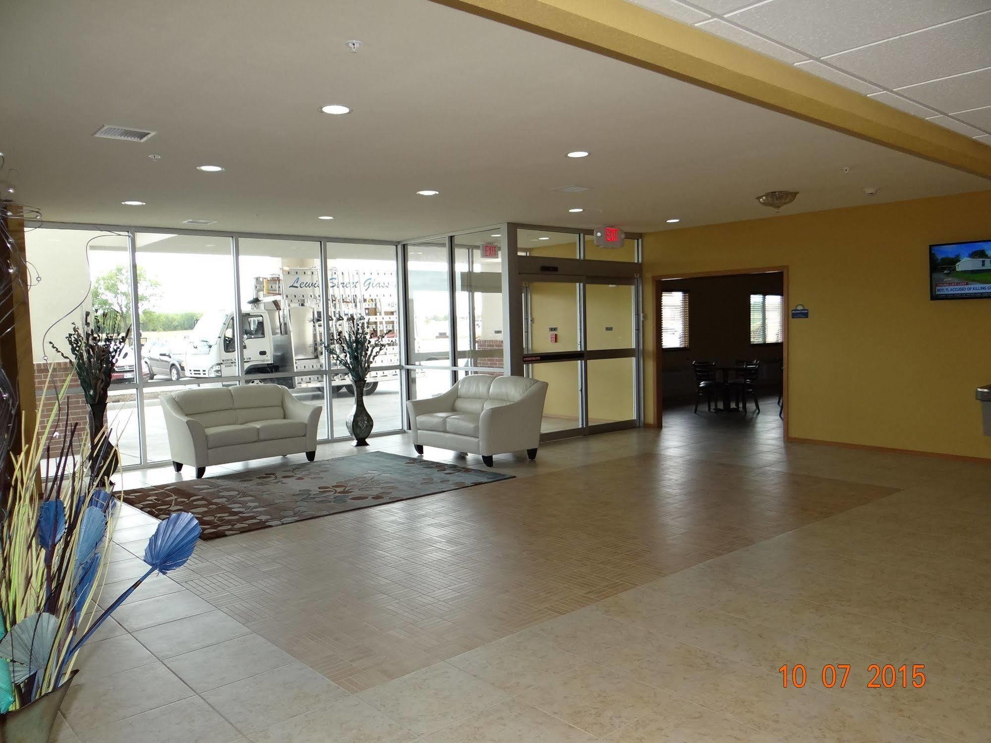 Days Inn & Suites By Wyndham El Dorado Bagian luar foto