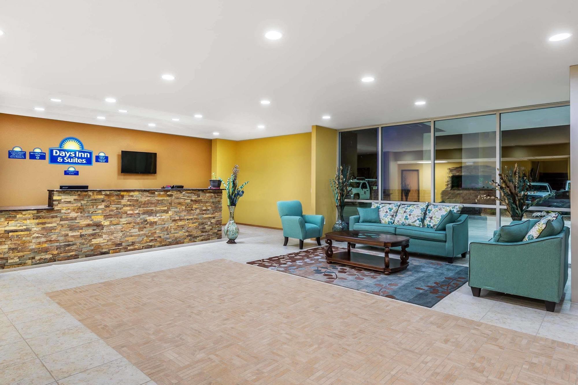 Days Inn & Suites By Wyndham El Dorado Bagian luar foto