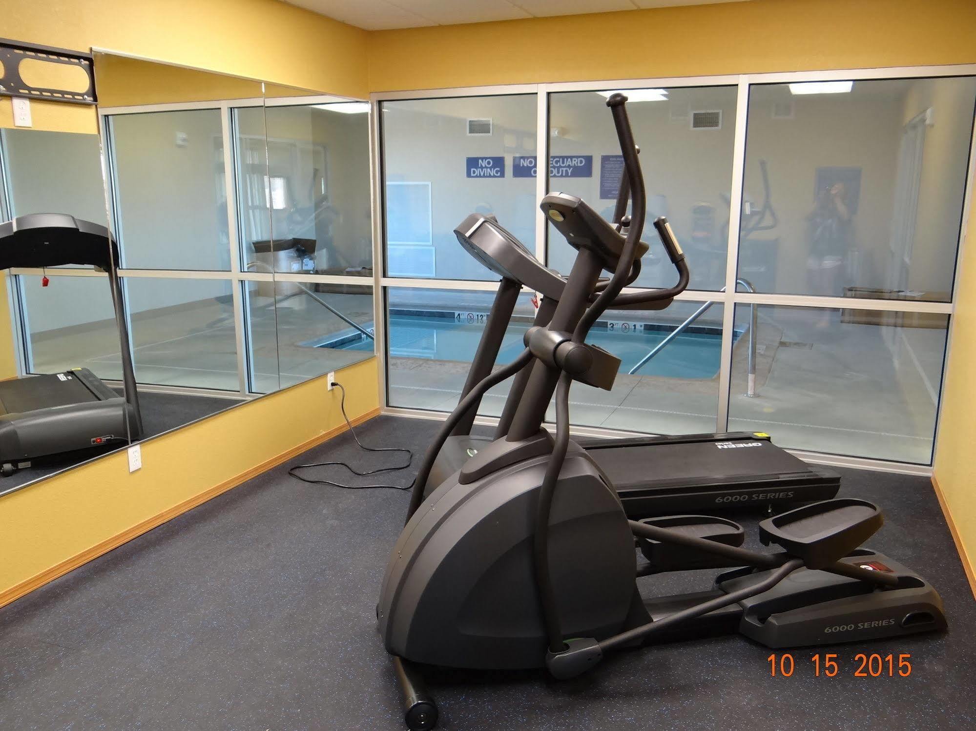 Days Inn & Suites By Wyndham El Dorado Bagian luar foto