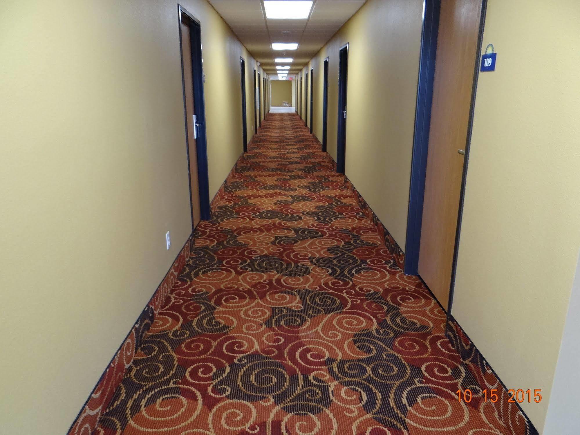 Days Inn & Suites By Wyndham El Dorado Bagian luar foto