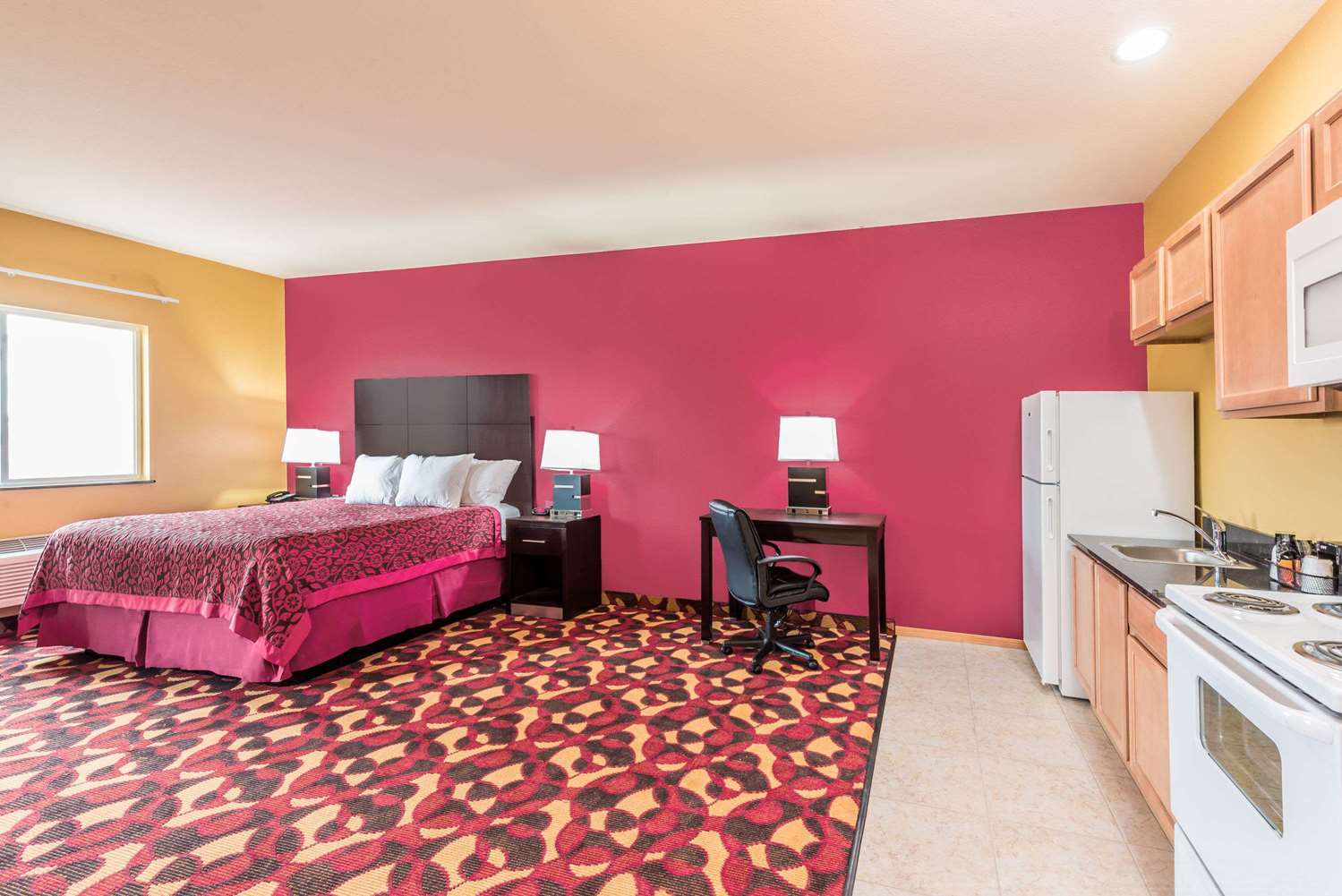 Days Inn & Suites By Wyndham El Dorado Bagian luar foto